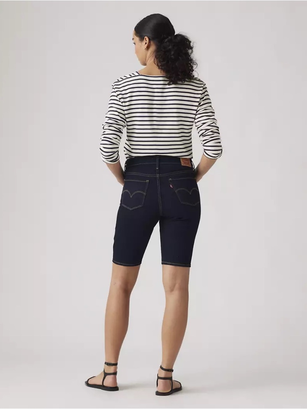 Levi's Classic Bermuda Shorts - Dark Denim Wash - Size 31